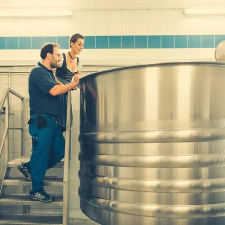 Brauerei Und Frischeisen 3* Kelheim